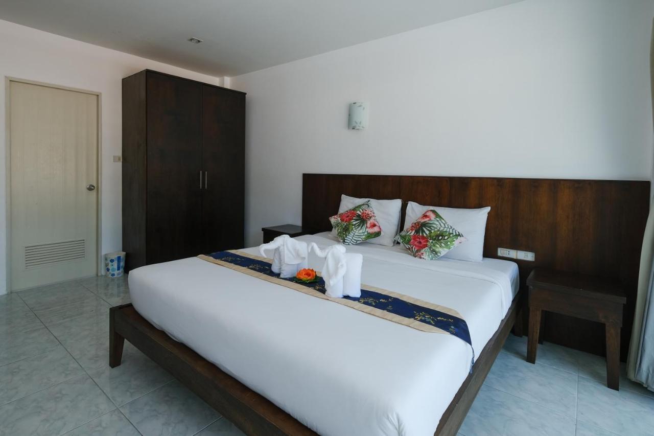 Kiwi Boutique Hotel Patong Exterior photo