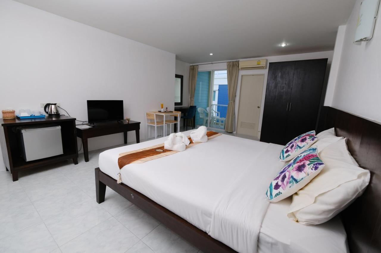 Kiwi Boutique Hotel Patong Exterior photo