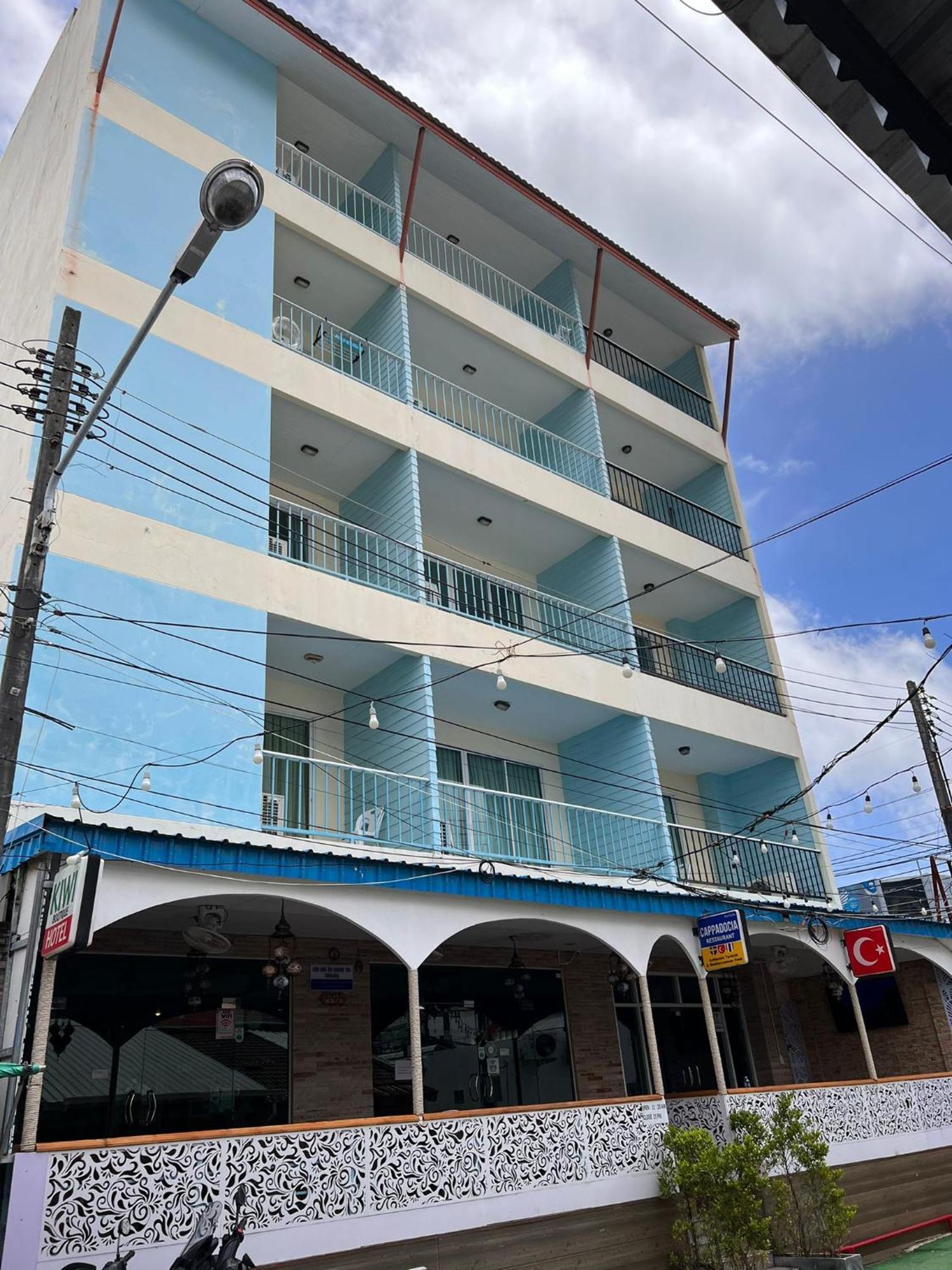 Kiwi Boutique Hotel Patong Exterior photo